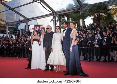 Cannes, France - 17 MAY 2016 - Daniel Grao, Emma Suarez, Pedro Almodovar, Adriana Ugarte And Inma Cuesta Attend The 'Julieta' Premiere During The 69th Annual Cannes Film Festival