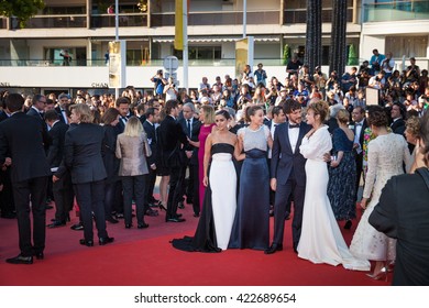 Cannes, France - 17 MAY 2016 - Daniel Grao, Emma Suarez, Pedro Almodovar, Adriana Ugarte And Inma Cuesta Attend The 'Julieta' Premiere During The 69th Annual Cannes Film Festival