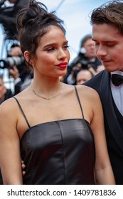 Cannes, France, Mai 21, 2019 Brooklyn Beckham And Hana Cross On The Cannes Film Festival Red Carpet.