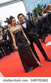 Cannes, France, Mai 21, 2019 Brooklyn Beckham And Hana Cross On The Cannes Film Festival Red Carpet.