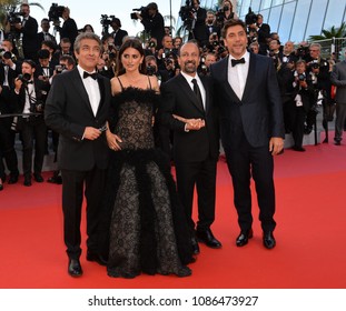 CANNES, FRANCE. May 08, 2018: Ricardo Darin, Penelope Cruz, Asghar Farhadi & Javier Bardem At The Gala Screening For 