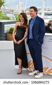 CANNES, FRANCE. May 09, 2018: Penelope Cruz & Javier Bardem At The Photocall For 