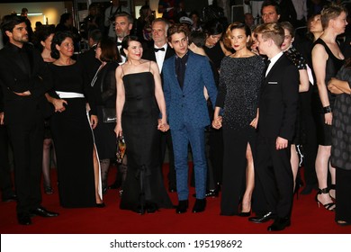 CANNES, FRANCE - MAY 22: Anne Dorval, Director Xavier Dolan, Actor Olivier Pilon And Suzanne Clement Attend The 'Mommy' Premiere During The 67th  Cannes Film Festival On May 22, 2014 In Cannes, France