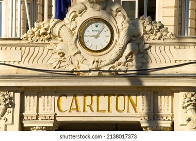 Cannes, France - September 2021: A French Riviera Landmark Since 1909, The Prestigious Intercontinental Carlton Hotel In Cannes Is Undergoing A Major Renovation And Expansion And Will Reopen In 2023.