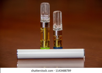 Cannibas Oil Battery and 2 Types of Cannabis Oil
