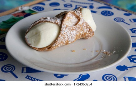 Cannoli pastry on a plate