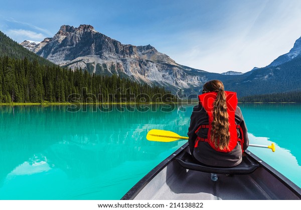 Canoeing on Emerald Lake in summer at the Yoho\
National Park alberta\
canada