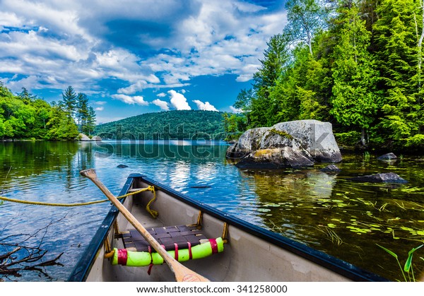 Pinpoint blæse hul Lada Canoeing On Lake Quebec Canada Created Stock Photo (Edit Now) 341258000