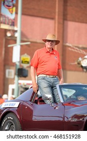 Canton, OH - 6 August 2016:  NFL Hall Of Fame GM Ron Wolf  In A Parade.