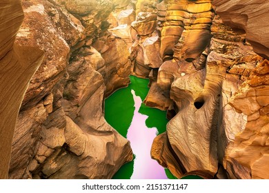 Canyon landscape in nature. canyon view in summer. America's Canyons. wonderful rock forms created by erosion. nature landscape similar to the antelope canyon and the red canyon of the americas.