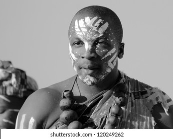 CAPE TOWN, SOUTH AFRICA - MAY 25 : An Unidentified Young Man Wears Traditional Clothing, During Presentation Of A Zulu Show On May 25, 2007 Cape Town, South Africa