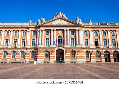 Capitole De Toulouse Images Stock Photos Vectors Shutterstock