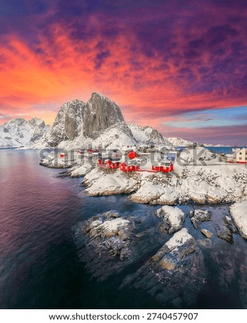Captivating sunset winter view on Hamnoy village and Festhaeltinden mountain. Popular tourist destination on Lofotens. Location: Hamnoy, Moskenesoya , Lofoten; Norway, Europe