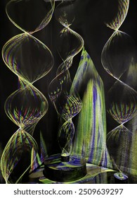 Captured light, with dynamic waves