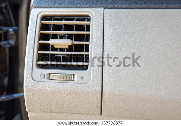 Car air convitioning vents\
close