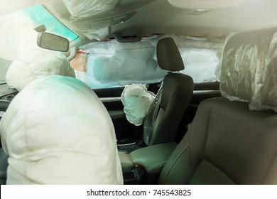 Car Airbag Demonstration, Surround air bag in vehicle is New Technology for safe human life