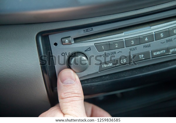 car audio\
system