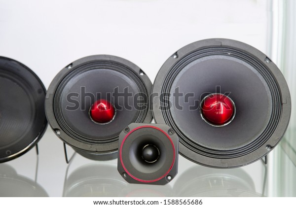 Car audio systems. Car music. Shop for the
sale of acoustics.