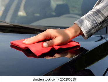 Car Care - Polishing A Black Car.