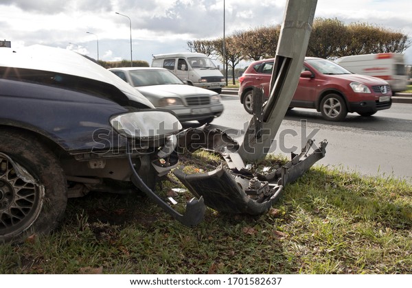 car collision with a\
pillar lighting