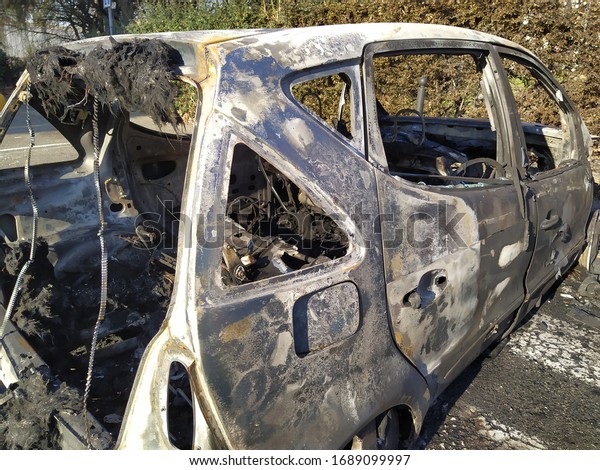 car completely destroyed by\
fire