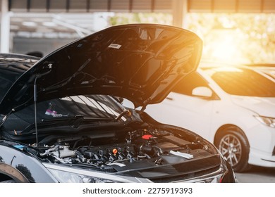 Car crash open hood car mechanic to check condition of damage. See the radiator cooling panel Engine and electronic system for mechanic to check damage thoroughly to repair engine to complete for use.
