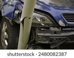 a car crashed into a lamppost