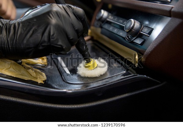 car detailing -\
polishing decorative\
details