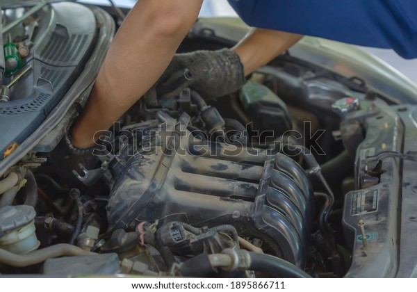 Car\
Engine ,automotive engine,mechanic,Engine\
repair\
