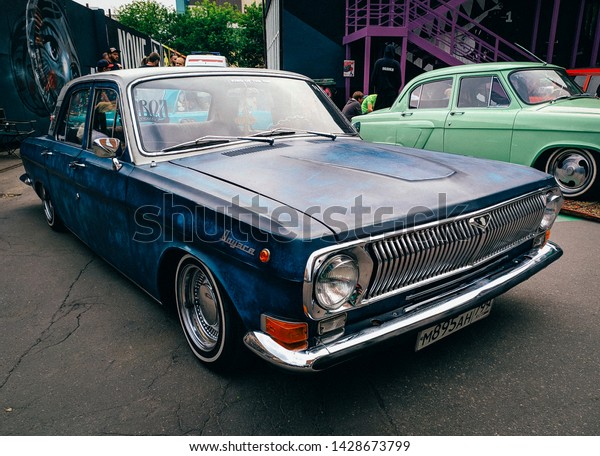 Car festival of Low and\
Custom culture - \