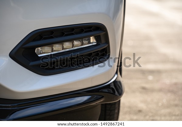 Car Fog lights\
by Full LED Light with close\
up
