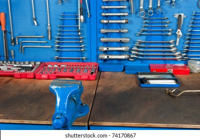 Car Garage Work Bench With Well Organized Tools