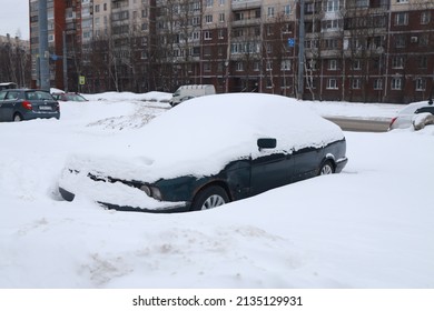 1,887 Car stuck in deep snow Images, Stock Photos & Vectors | Shutterstock