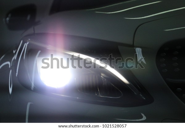 Car head light\
lamp