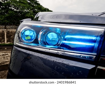 car headlights, lights with a blue LED projector system and slim frame DRLs, modifications to modern car headlights