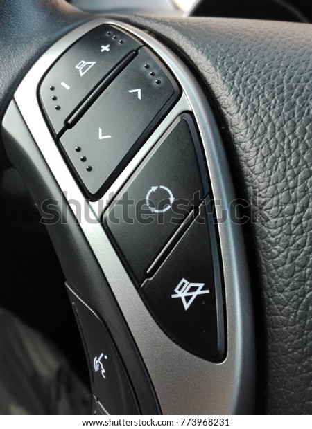 car inside panel control\
button
