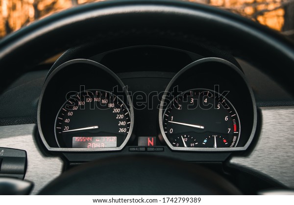 Car instrument cluster\
retro style