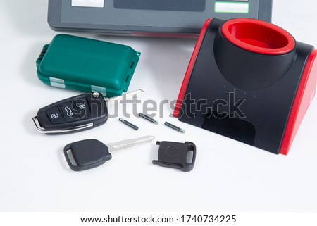 Car keys, manufacturing. Chips, programming. Equipment for making car keys.