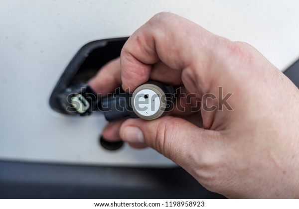 car mechanic changes the\
parking sensor on the car, the sensor malfunction of parking\
sensors