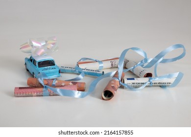 Car With Money Tow As A Wedding Gift With Just Married Inscription