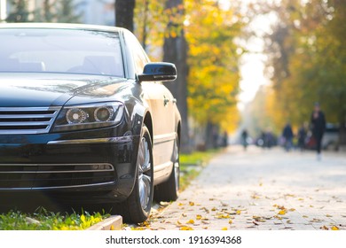 7,727 Car parked in garage Images, Stock Photos & Vectors | Shutterstock