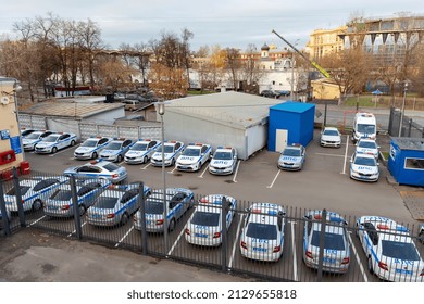 Car Parking Of The Road Patrol Service In Moscow On Ostozhenka Street, November 2021