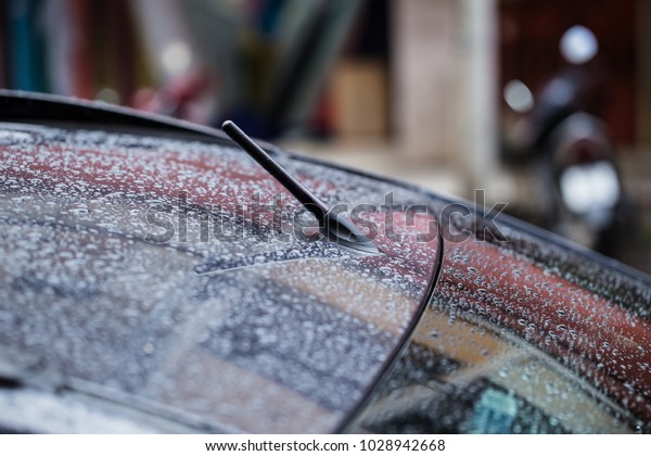Car radio antenna\
FM-AM in wet roof raining