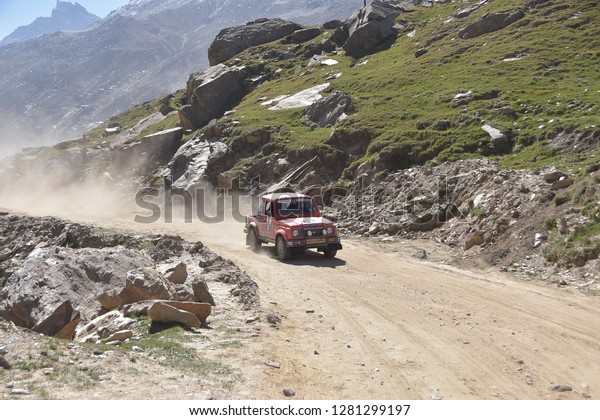 Car Rally, extreme sport, mountain rally on\
Himalayas, 25 Dec 2018,\
India