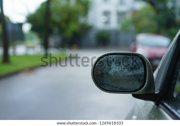 car rear view\
mirror