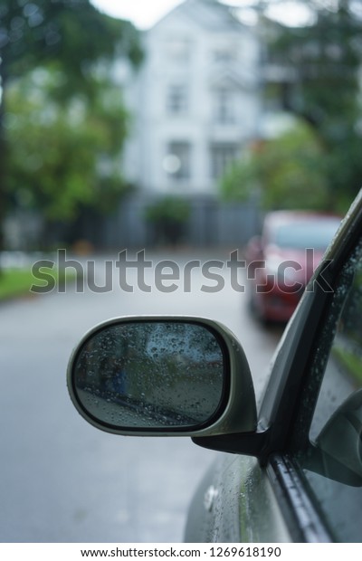 car rear view\
mirror