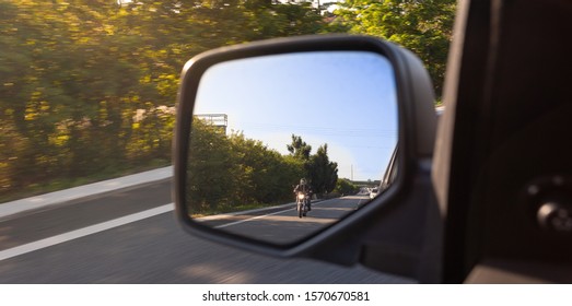 rear view mirror in bike