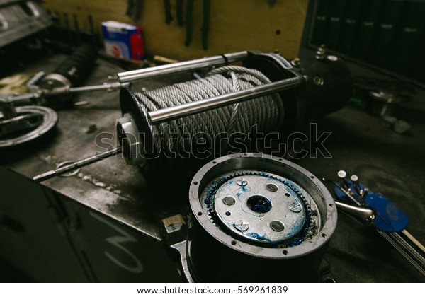 Car repair. Auto\
repair parts, oils, tools.