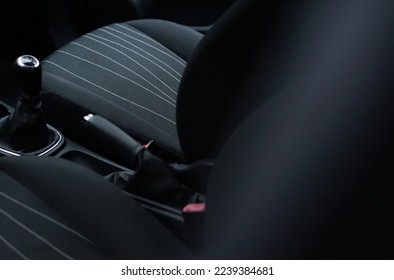                       Car seat in opel corsa d and handbreak         