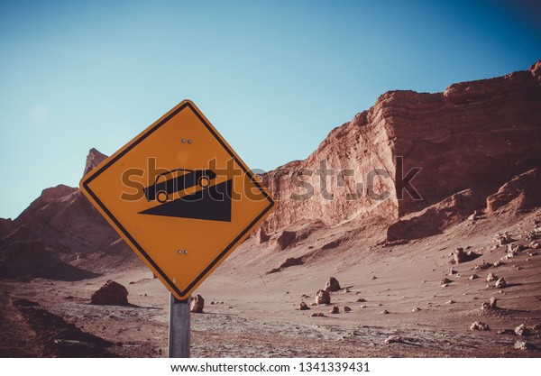Car signal describes perfectly the\
type of ramps you can find in Atacama desert,\
Chile